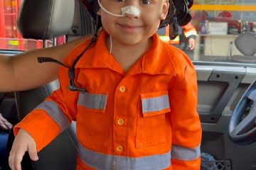 Um pequeno grande bombeiro: Arthur vive dia como militar em BH