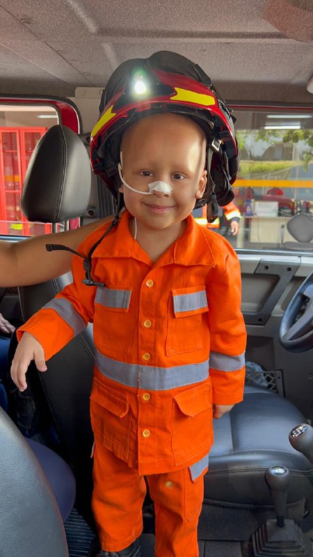 Um pequeno grande bombeiro: Arthur vive dia como militar em BH
