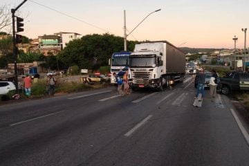 Acidente entre cinco veículos complica trânsito na Via Expressa, nesta sexta-feira