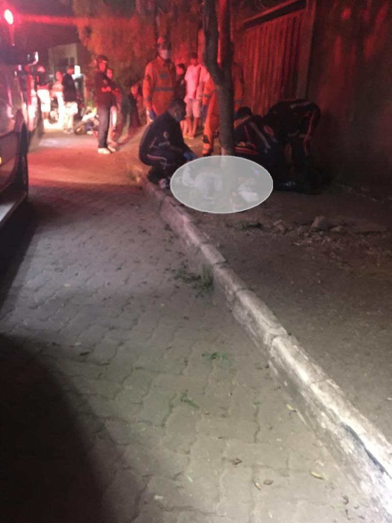 Homem morre após perder o controle da moto e colidir contra árvore, em Sete Lagoas