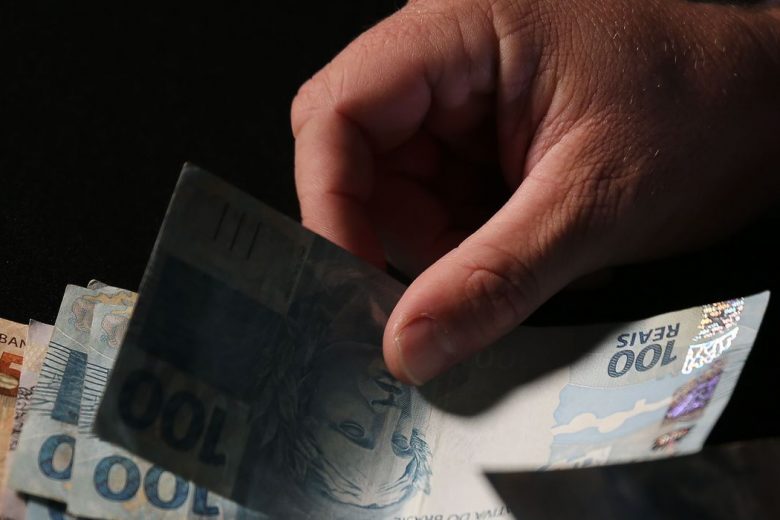 Banco é condenado a pagar indenização à cliente por sequestro em agência