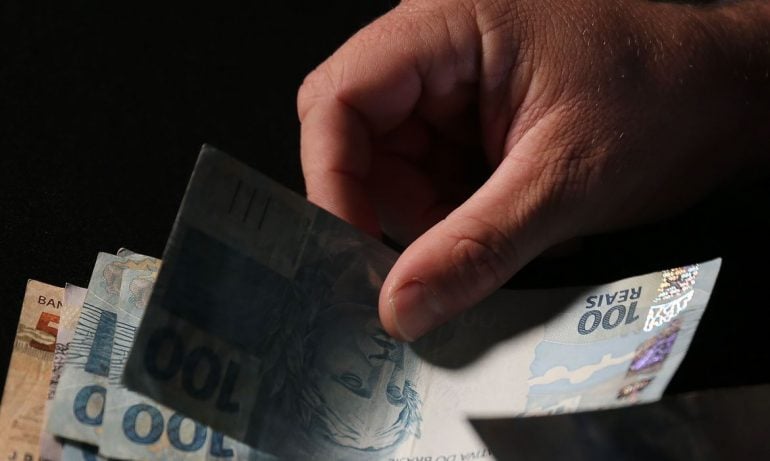 Banco é condenado a pagar indenização à cliente por sequestro em agência