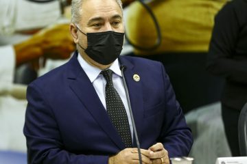 Ministro pede ao Senado para rebaixar Covid-19 à situação de endemia