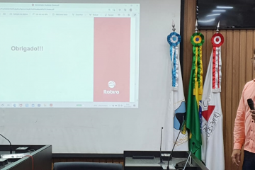 Secretaria de Administração apresenta prestação de contas e vereadores propõem economia