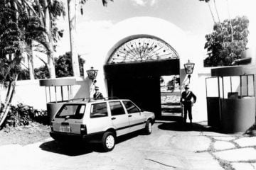 Tribunal manda Collor devolver dinheiro gasto na casa da Dinda