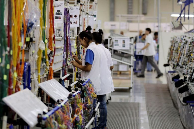 Sondagem industrial: produção e emprego têm queda em dezembro de 2022