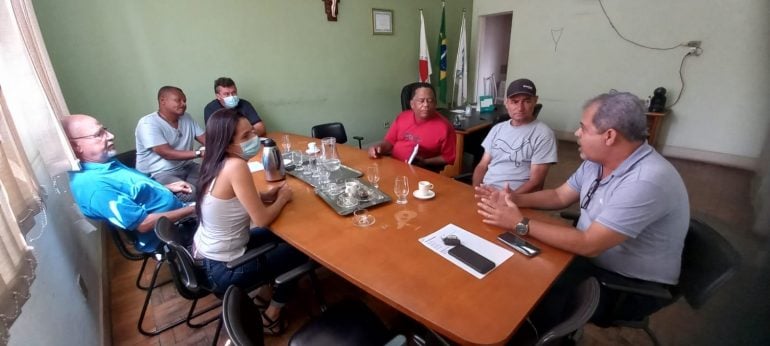 Reinaldo Santos envia projeto de pagamento do piso salarial dos professores, centro de debates no estado