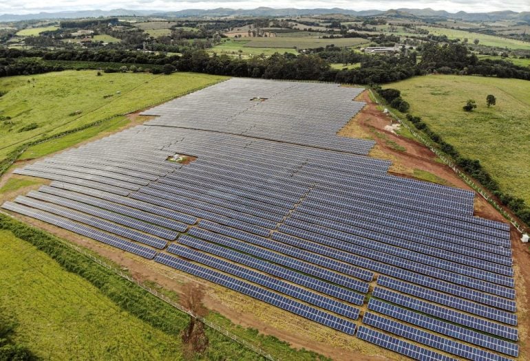 APAEs mineiras adotam geração de energia solar da Cemig SIM