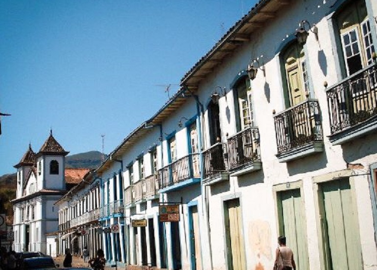 “Lendas Marianenses e a Arte Circense” são atrações da Feira Literária de Mariana (FLIMARI)