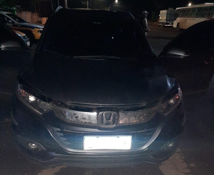 Dupla é presa em Itabira com veículo roubado no Rio de Janeiro