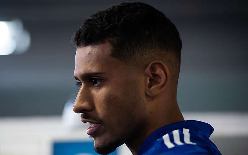 Diretor do Cruzeiro fala sobre renovação com Eduardo Brock e Adriano