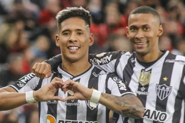 Com gol de Zaracho, Galo vence Athletico e segue 100% no Brasileirão