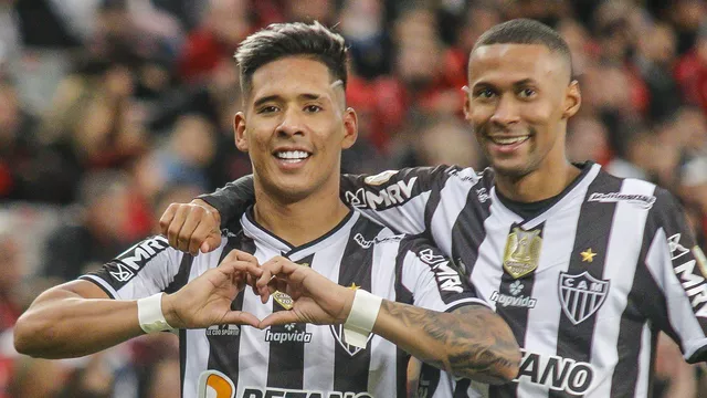 Com gol de Zaracho, Galo vence Athletico e segue 100% no Brasileirão