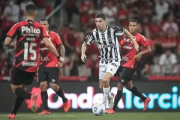Saiba como assistir Athletico-PR e Atlético-MG, pelo Brasileirão