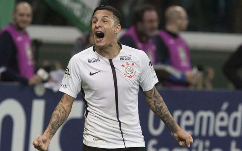 Arana garantiu última vitória corintiana sobre Palmeiras fora na Série A