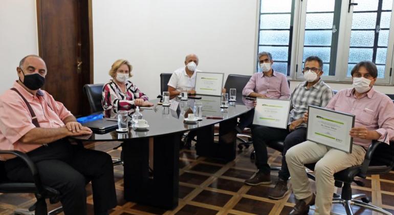 Comitê de Enfrentamento à Covid-19 é homenageado pela Prefeitura de BH