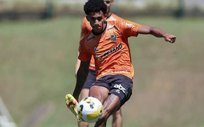 Atlético recebe proposta de R$ 18,8 milhões do Revolution por Dylan Borrero