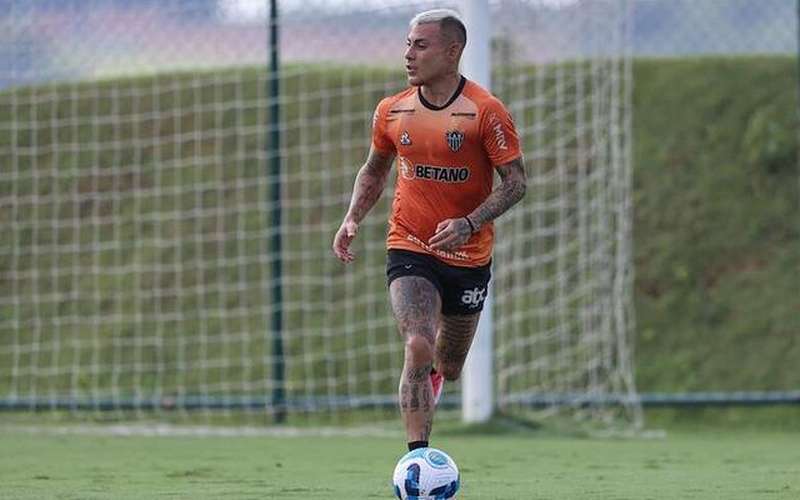 Vargas comemora renovação com o Atlético: ‘Vou dar o melhor de mim’