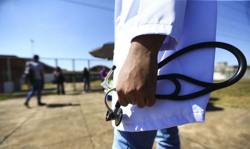 Prefeitura de Santa Maria de Itabira tem vaga para médico