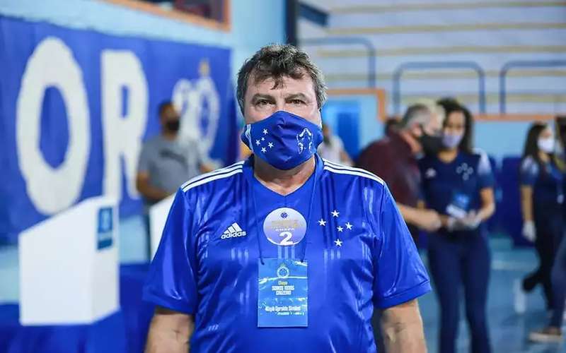 Nagib Simões renuncia ao cargo de presidente do Conselho do Cruzeiro