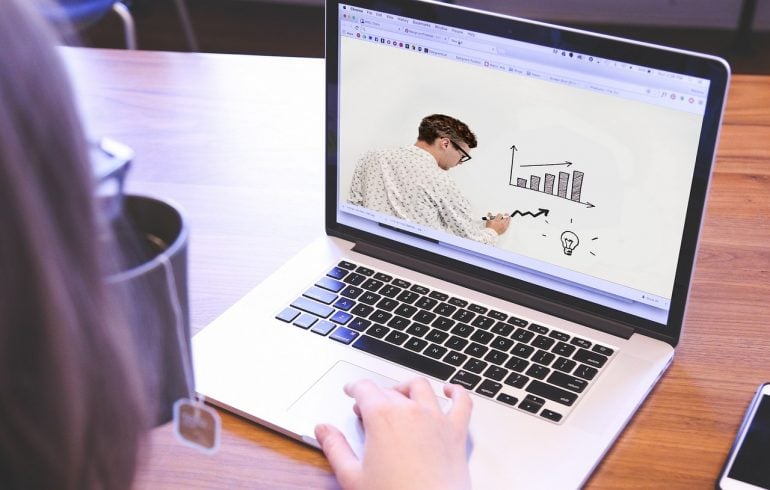 Inscrições para cursos técnicos gratuitos pelo Trilhas de Futuro começam nesta quinta-feira