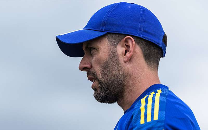 Pezzolano comenta planos para reforços no Cruzeiro: ‘Colocar os melhores’