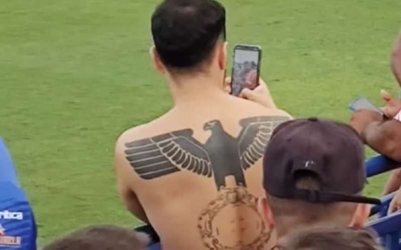 São Raimundo-AM vai banir torcedor que exibiu tatuagem nazista durante jogo