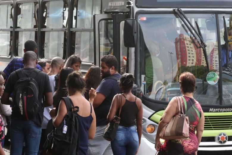 IPC-S fecha março com inflação de 1,35%, diz FGV