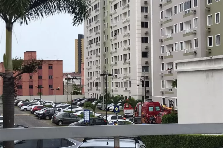 Tragédia: criança de 1 ano cai do 10º andar de prédio e morre