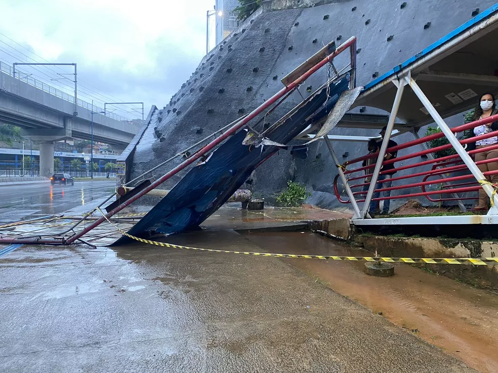 Chuvas em Salvador: sirenes de evacuação e transtornos