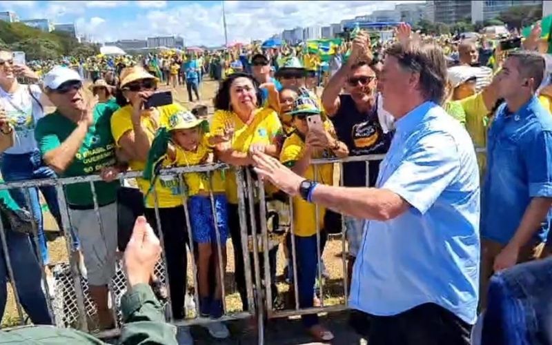 Dia do trabalhador é marcado por manifestações em todo o país