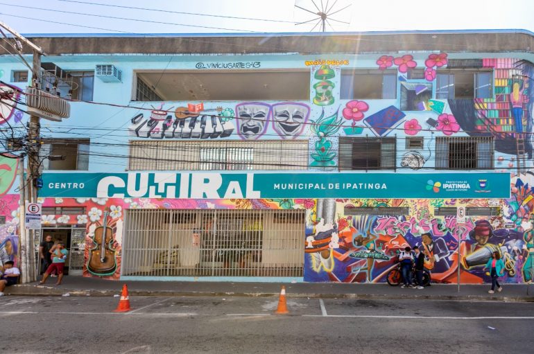 Biblioteca pública de Ipatinga completa 56 anos de fundação