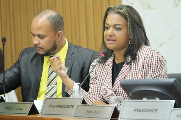 Confusão, tumulto e bate-boca marcam a votação do orçamento impositivo em Itabira