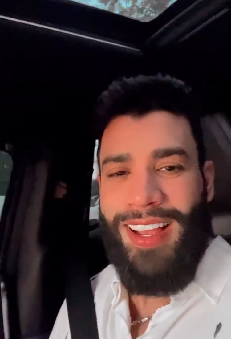 Nota de repúdio? Gusttavo Lima abastece carro e se assusta com preço da gasolina