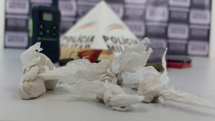 Suspeitos de tráfico são presos com drogas no Boa Esperança