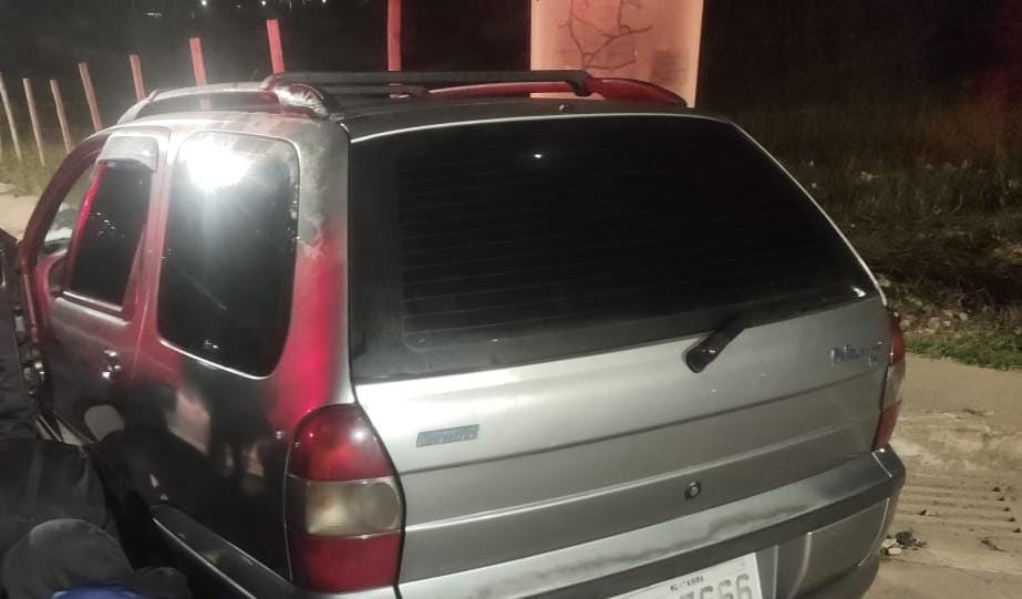 Polícia Rodoviária detém adolescentes furtando veículo em Itabira