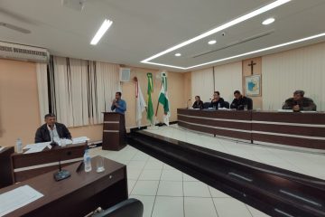 Câmara de Rio Piracicaba concede diplomas Operário Padrão a 16 trabalhadores
