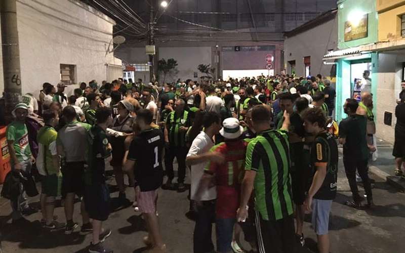 Torcida do América mostra confiança antes de pegar Atlético na Libertadores