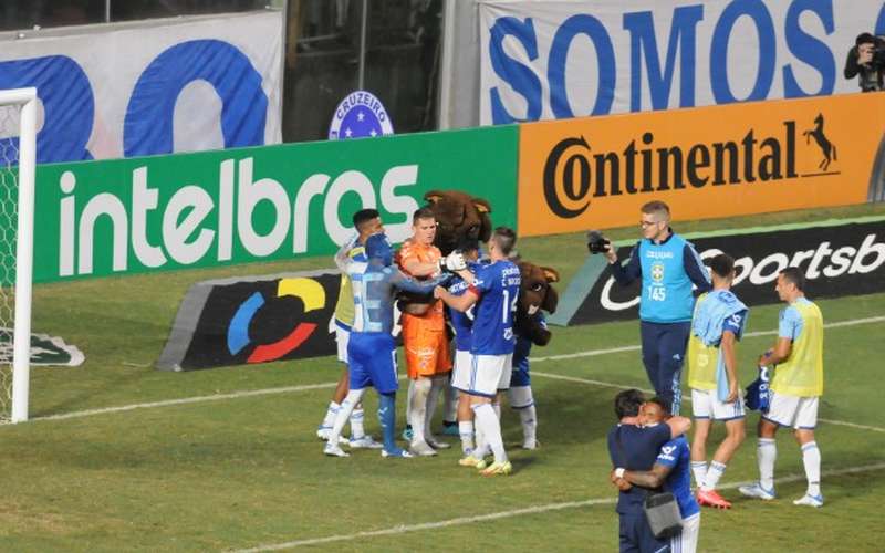 Árbitro relata invasão de campo na classificação do Cruzeiro sobre Remo