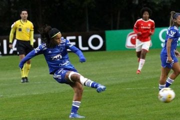 Cruzeiro busca empate com Internacional pelo Brasileirão Feminino