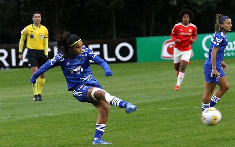 Cruzeiro busca empate com Internacional pelo Brasileirão Feminino