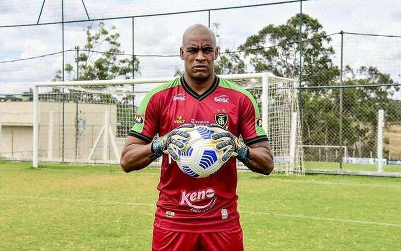 Goleiro Jailson comenta saída do Cruzeiro: ‘Palavra de homem não faz curva’