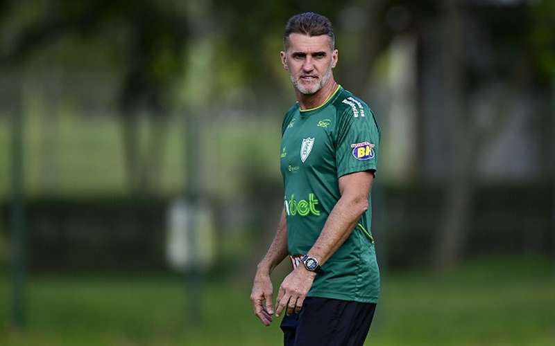 Com novidade, Mancini define escalação do América para encarar o Del Valle