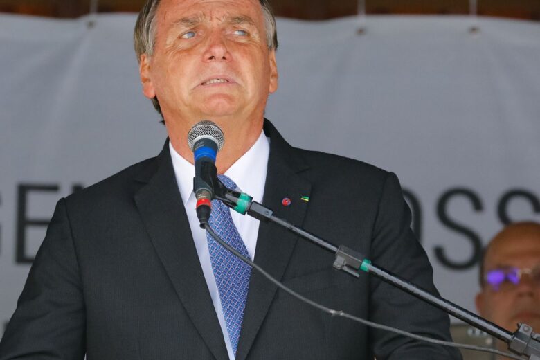 Presidente pede que supermercados reduzam lucros sobre alimentos