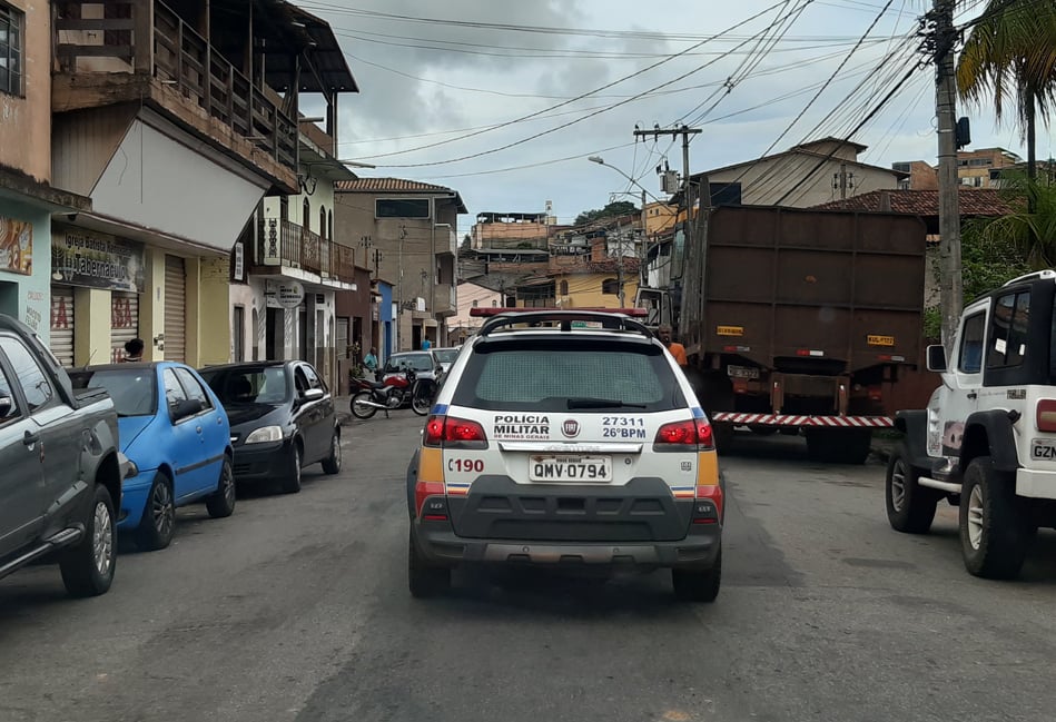 Foragido da justiça é preso pela PM no bairro Praia