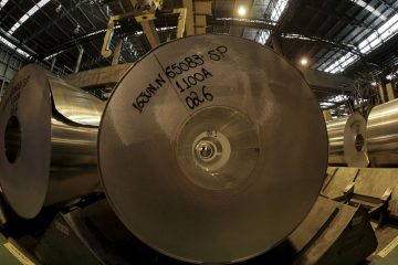Produção industrial em 2022 cai em oito de 15 locais pesquisados