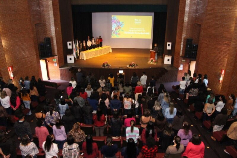 Itabira: professores da rede municipal iniciam o curso “Fluir das Emoções”