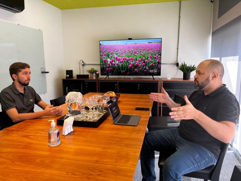 Prefeito de Ipatinga visita empresa de tecnologia que inicia operações na cidade