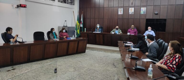 Casos de covid e atendimento no Hospital Margarida são temas em reunião