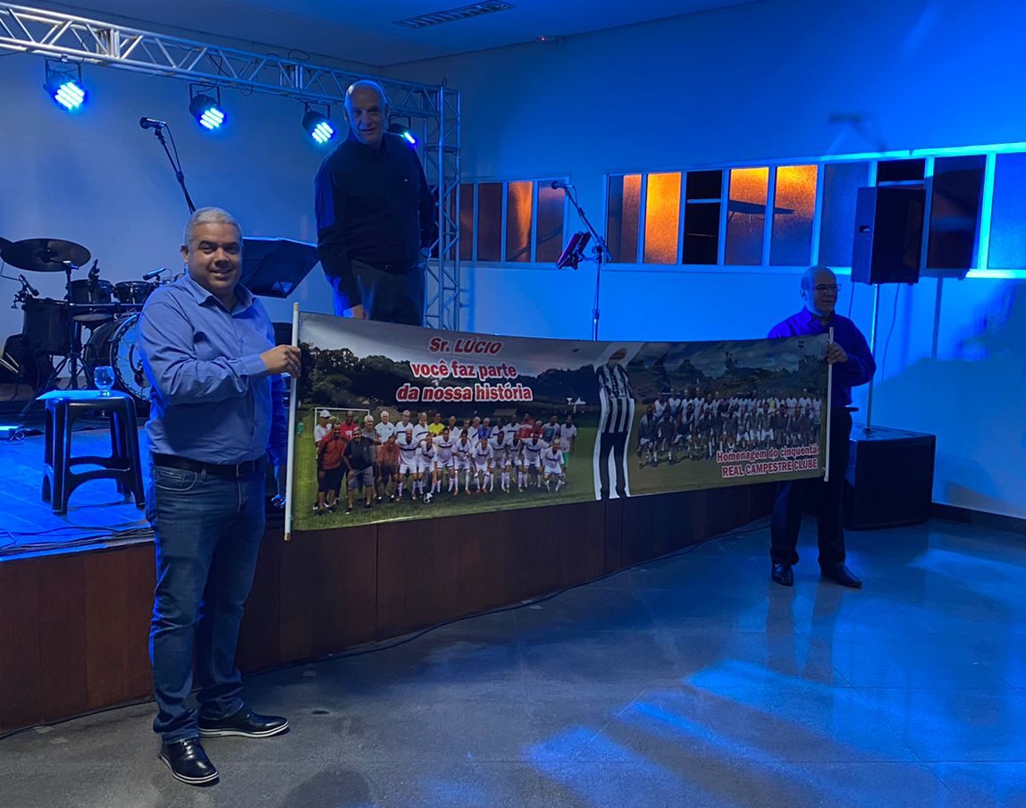 Futebol do Real: clube homenageia jogadores com mais de 70 anos
